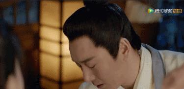 明星穿帮台词图片,揭秘镜头背后的尴尬瞬间