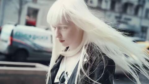 白化病 明星,勇敢面对异样目光，绽放独特光彩