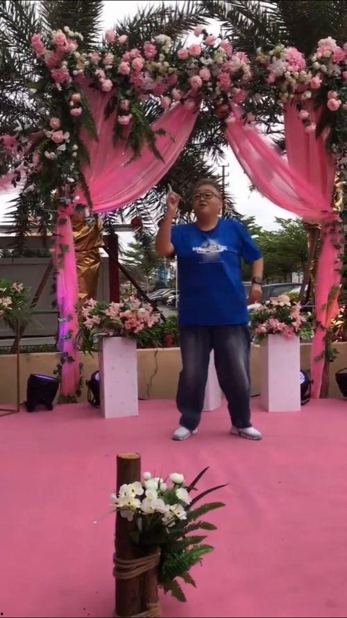 网红婚礼现场发飙了,新娘怒斥场面失控